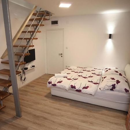 Apartments Rooms Paromlin Centar Загреб Екстериор снимка